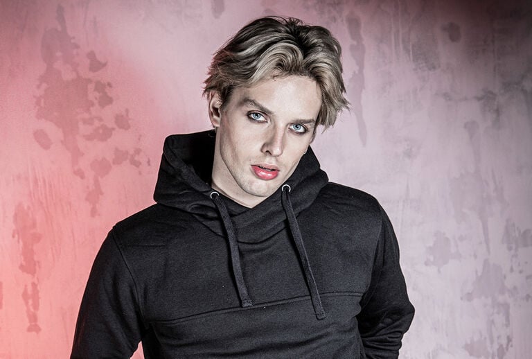 Gothic Hombre / ¡Descubre más ahora!