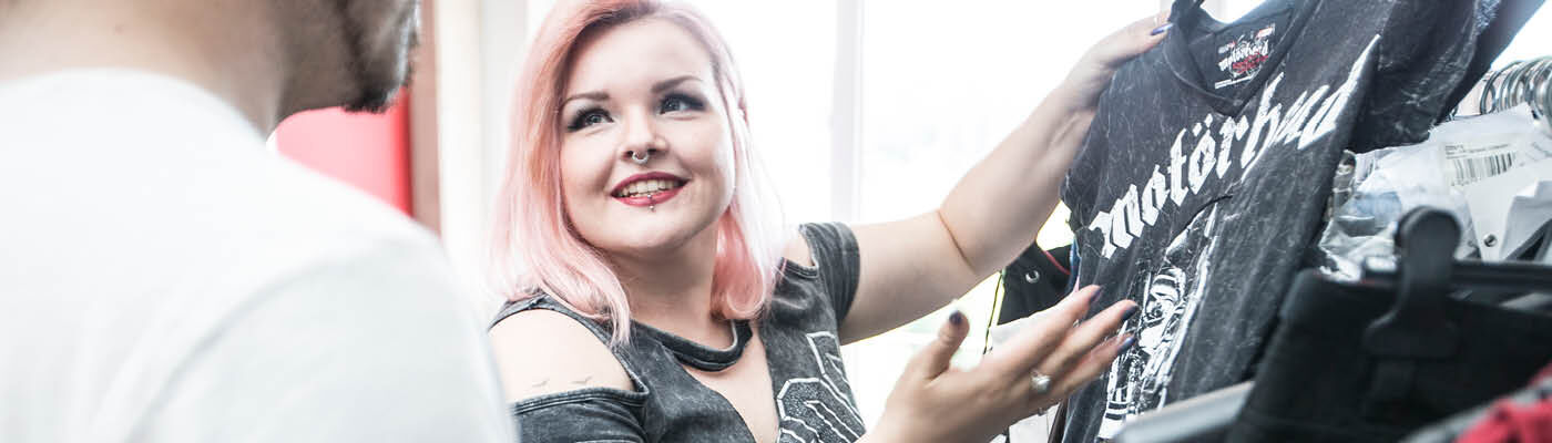 Designed by EMP / Nuestras creaciones caseras. Por fans para fans. / ¡Descubre más ahora!